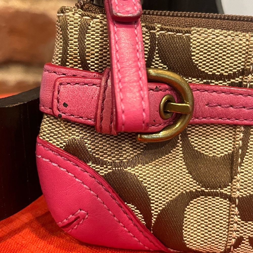 Coach Signature Canvas Wristlet Wallet – Pink Leather Trim Buckle Accent Pouch - Picture 6 of 13